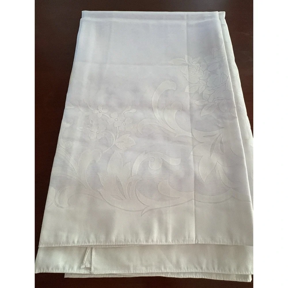 Vintage White Damask Tablecloth 84